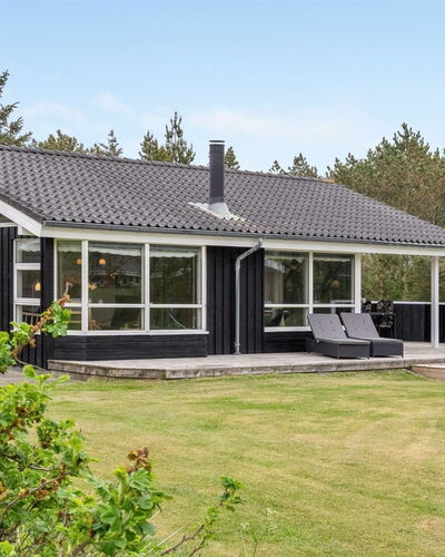 Jara - 700M from the Sea