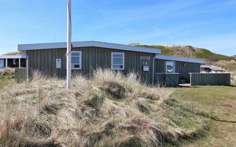 Dyveke - 220M from the Sea: Dak, Land Lot, Verblijf, Huis, Landelijk Gebied, Schuur, Siding, Garden Gebouwen, Blokhut, Hut