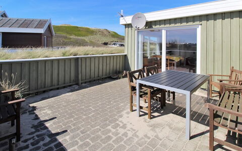 Dyveke - 220M from the Sea: Dak, Land Lot, Verblijf, Huis, Landelijk Gebied, Schuur, Siding, Garden Gebouwen, Blokhut, Hut