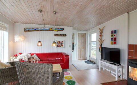 Dyveke - 220M from the Sea: Dak, Land Lot, Verblijf, Huis, Landelijk Gebied, Schuur, Siding, Garden Gebouwen, Blokhut, Hut