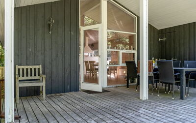 Ninetta - 650M from the Sea