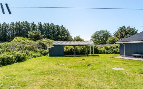 Vilhelmiina - 350M from the Sea: Huis, Huis, Deur, Dak, Verblijf, Landgoed, Tuin, Schaduw, Siding, Werf
