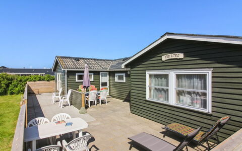 Nore - 350M from the Sea: Hout, Huis, Verblijf, Huis, Dak, Landelijk Gebied, Siding, Blokhut, Garden Gebouwen, Hardwood