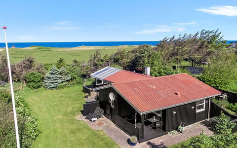 Henryette - 200M from the Sea: Huis, Huis, Dak, Verblijf, Land Lot, Landgoed, Veranda, Schaduw, Siding, Werf
