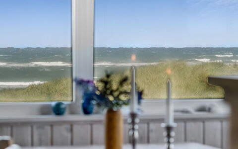 Fatiha - 100M from the Sea: Huis, Huis, Deur, Dak, Verblijf, Landgoed, Tuin, Schaduw, Siding, Werf