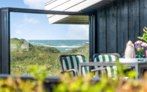 Fatiha - 100M from the Sea: Huis, Huis, Deur, Dak, Verblijf, Landgoed, Tuin, Schaduw, Siding, Werf