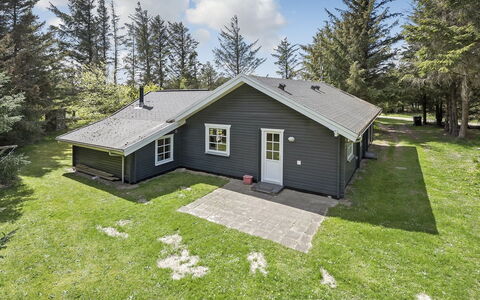 Vaska - 550M from the Sea: Dak, Huis, Huis, Verblijf, Siding, Landgoed, Oprit, Garden Gebouwen, Werf, Schuur