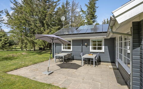Vaska - 550M from the Sea: Dak, Huis, Huis, Verblijf, Siding, Landgoed, Oprit, Garden Gebouwen, Werf, Schuur