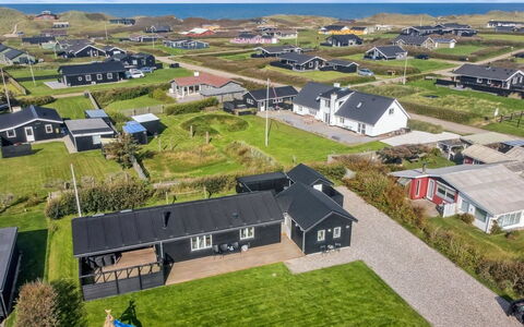Nehat - 300M from the Sea: Plafond, Flooring, Interieur Ontwerp, Verdieping, Samengesteld Materiaal, Meubilair, Toevlucht, Hotel, Ontwerp, Daylighting