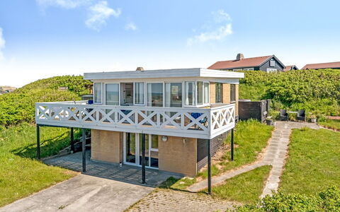 Mielikki - 200M from the Sea