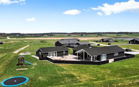 Fegge - 1.5Km from the Sea: Dak, Huis, Huis, Verblijf, Siding, Landgoed, Oprit, Garden Gebouwen, Werf, Schuur