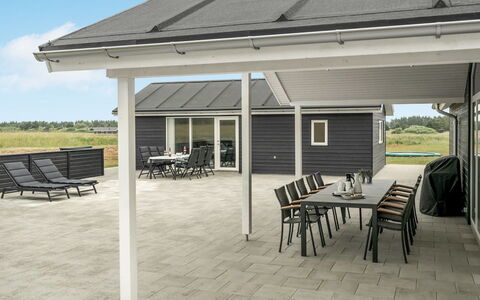 Fegge - 1.5Km from the Sea: Dak, Huis, Huis, Verblijf, Siding, Landgoed, Oprit, Garden Gebouwen, Werf, Schuur