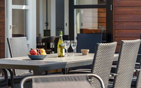 Moreen - 1.5Km from the Sea: Meubilair, Buitenmeubels, Stoel, Hout, Tafel, Keuken En Eettafel, Buitentafel, Eetkamer, Patio, Beits