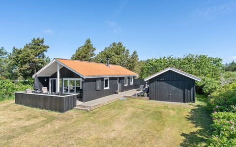 Gottfride - 922M from the Sea: Huis, Huis, Deur, Dak, Verblijf, Landgoed, Tuin, Schaduw, Siding, Werf