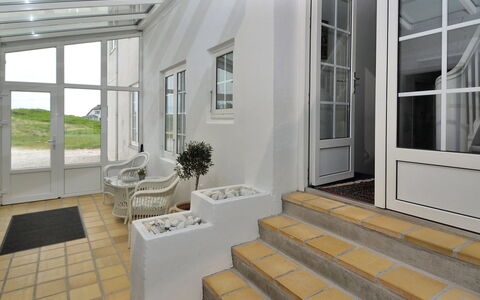 Lenaya - 75M from the Sea: Deur, Verdieping, Trap, Huis, Samengesteld Materiaal, Veranda, Landgoed, Daylighting, Bloempot, Werf