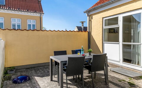 Adla - 450M from the Sea: Verdieping, Flooring, Meubilair, Deur, Buitenmeubels, Stoel, Beits, Schaduw, Balkon, Home Deur