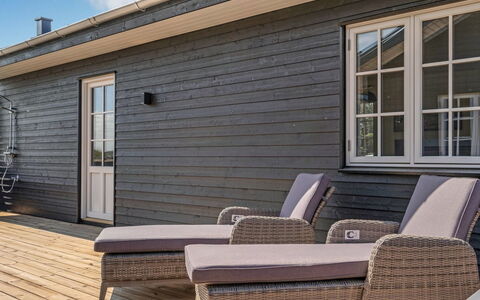 Taija - 1.5Km from the Sea: Huis, Huis, Dak, Woongebied, Verblijf, Landgoed, Boerderij, Gazon, Landscaping, Siding
