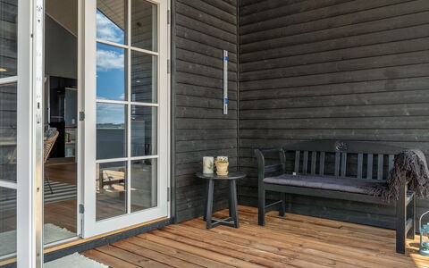 Taija - 1.5Km from the Sea: Huis, Huis, Dak, Woongebied, Verblijf, Landgoed, Boerderij, Gazon, Landscaping, Siding