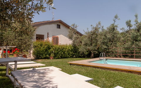 Residenza la Casuccia: Zwembad, Huis, Backyard, Landgoed, Tuin, Buitenmeubels, Toevlucht, Boerderij, Hacienda, Werf
