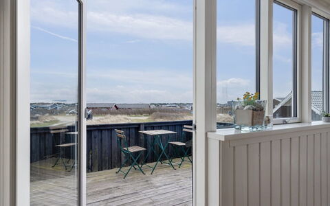 Helma - 200M from the Sea: Hout, Huis, Verblijf, Huis, Dak, Landelijk Gebied, Siding, Blokhut, Garden Gebouwen, Hardwood