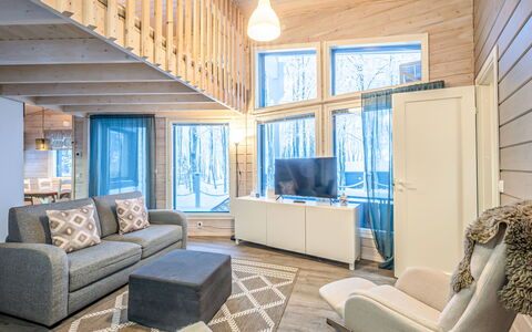Villa Rukan Kesäniemi: Hout, Interieur Ontwerp, Plafond, Flooring, Huis, Verdieping, Kamer, Meubilair, Woonkamer, Appartement