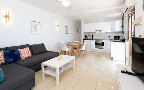 Perla del Mar: Flooring, Interieur Ontwerp, Meubilair, Verdieping, Plafond, Bankstel, Kamer, Appartement, Woonkamer