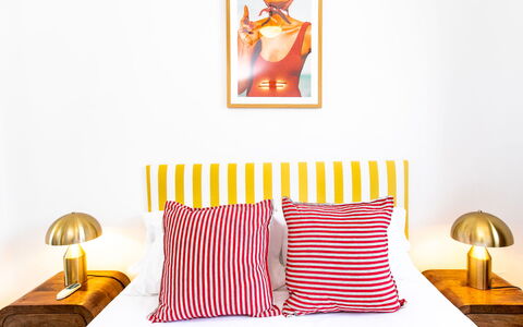 Perla del Mar: Geel, Slaapkamer, Oranje, Bedding, Bed, Laken, Kussen Gooien, Linens, Hoofdkussen, Bed Frame