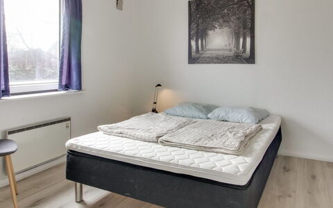 Solmaz - 3.5Km from the Sea: Slaapkamer, Verdieping, Linens, Bed, Flooring, Bedding, Laken, Bed Frame, Kamer