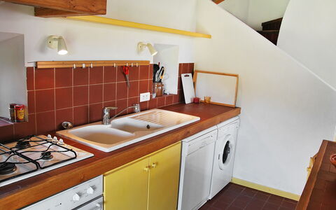Saint Saturnin D'Apt 105: Eigendom, Kamer, Countertop, Keuken, Meubilair, Cabinetry, Gebouw, Huis, Wastafel, Interieur Ontwerp