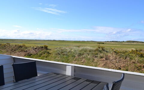 Auti - 2.3Km from the Sea: Gebouw, Huis, Venster, Huis, Dak, Woongebied, Struik, Verblijf, Land Lot