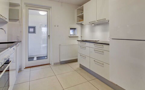 Daya - 2.3Km from the Sea: Flooring, Interieur Ontwerp, Verdieping, Plafond, Toestel Van De Keuken, Major Appliance, Keuken, Countertop, Cabinetry, Kamer