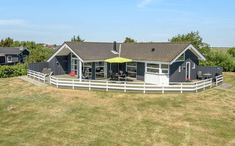 Chrisse - 550M from the Sea: Verblijf, Schuur, Hut, Boerderij, Prairie, Keet, Schuur, Blokhut, Garden Gebouwen
