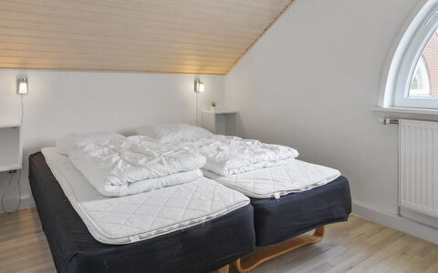 Alvild - 2.3Km from the Sea: Hout, Meubilair, Flooring, Slaapkamer, Verdieping, Interieur Ontwerp, Linens, Bed, Bedding, Laken
