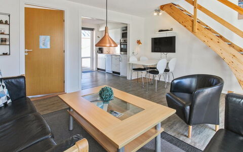 Mahena - 2.3Km from the Sea: Verblijf, Huis, Huis, Dak, Veranda, Landgoed, Siding, Garden Gebouwen, Boerderij, Werf
