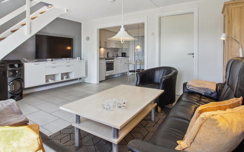 Faidra - 2.5Km from the Sea: Flooring, Plafond, Verdieping, Interieur Ontwerp, Bankstel, Meubilair, Woonkamer, Appartement, Kamer