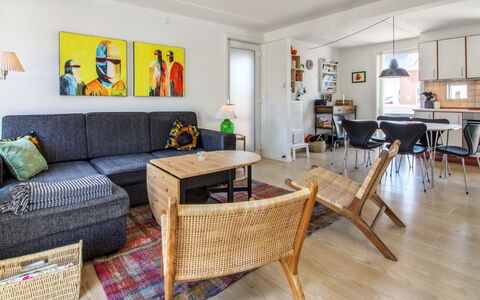 Jasna - 2.3Km from the Sea: Gras, Hout, Landelijk Gebied, Struik, Verblijf, Dak, Plain, Land Lot, Huis, Groundcover