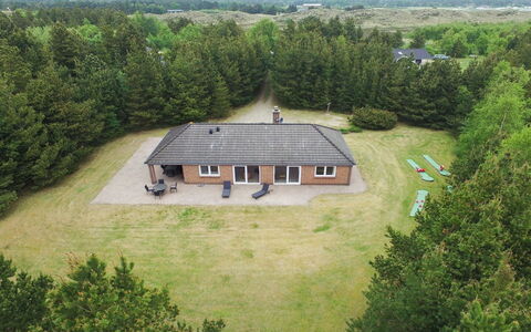 Arletty - 1Km from the Sea: Thatching, Verblijf, Huis, Dak, Huis, Boerderij, Hut, Landgoed, Dorp