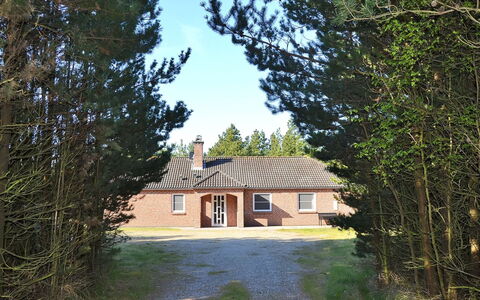 Arletty - 1Km from the Sea: Thatching, Verblijf, Huis, Dak, Huis, Boerderij, Hut, Landgoed, Dorp
