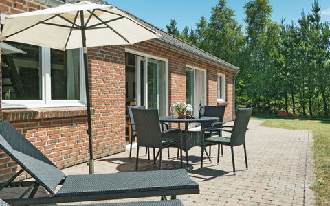 Arletty - 1Km from the Sea: Thatching, Verblijf, Huis, Dak, Huis, Boerderij, Hut, Landgoed, Dorp