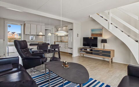 Nayana - 2.3Km from the Sea: Flooring, Interieur Ontwerp, Verdieping, Plafond, Meubilair, Appartement, Bankstel, Kamer, Houten Vloer, Woonkamer