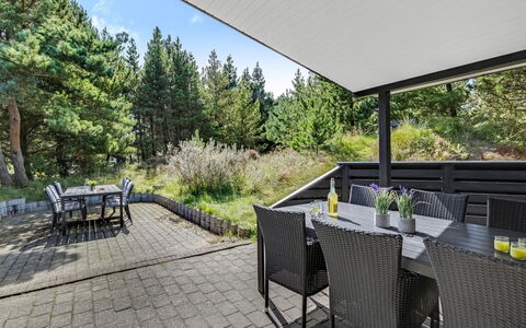 Roald - 2.2Km from the Sea: Huis, Verblijf, Deur, Landgoed, Schaduw, Siding, Hardwood, Garden Gebouwen, Veranda, Ontwerp