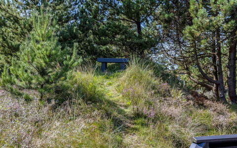 Roald - 2.2Km from the Sea: Huis, Verblijf, Deur, Landgoed, Schaduw, Siding, Hardwood, Garden Gebouwen, Veranda, Ontwerp