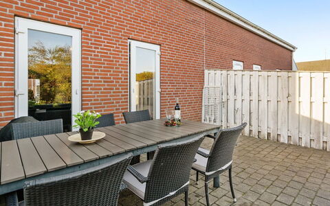Enita - 2.3Km from the Sea: Huis, Dak, Huis, Verblijf, Schuur, Garden Gebouwen, Siding, Werf, Blokhut, Hut