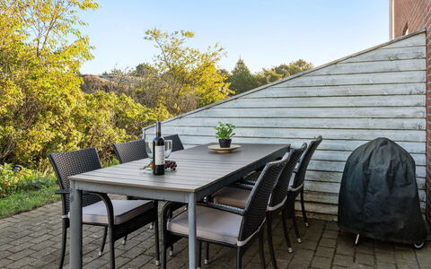 Enita - 2.3Km from the Sea: Huis, Dak, Huis, Verblijf, Schuur, Garden Gebouwen, Siding, Werf, Blokhut, Hut