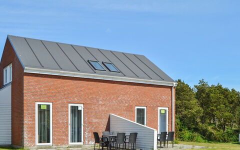Aya - 2.3Km from the Sea: Gebouw, Huis, Venster, Huis, Dak, Woongebied, Struik, Verblijf, Land Lot
