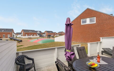 Mariam - 2.3Km from the Sea: Dak, Huis, Land Lot, Huis, Verblijf, Landgoed, Garden Gebouwen, Schaduw, Blokhut, Landscaping