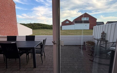 Adils - 2.5Km from the Sea: Stoel, Glas, Beits, Hardwood, Home Deur, Buitenmeubels, Balkon, Daylighting, Dek, Patio