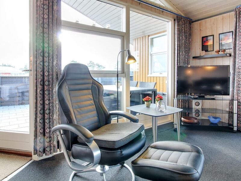Elsbeth - 500M from the Sea