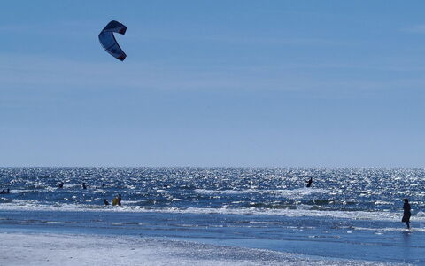 Cora - 1Km from the Sea: Woongebied, Dak, Voorstad, Oprit, Landgoed, Schoorsteen