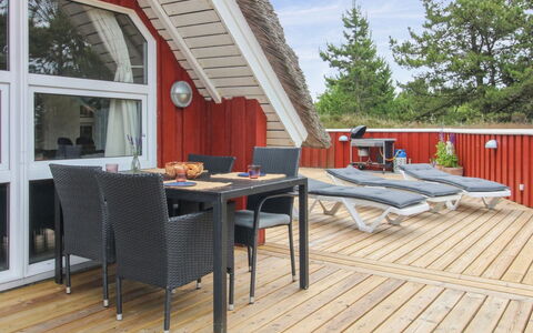 Dufa - 3.2Km from the Sea: Gebouw, Huis, Venster, Huis, Dak, Woongebied, Struik, Verblijf, Land Lot